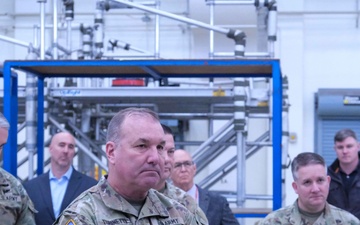 CECOM CG MG Turinetti visits 501st MIB