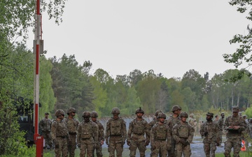Competitors conduct Expert Physical Fitness Assessment during V Corps Best Squad competition