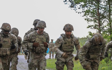 Competitors conduct Expert Physical Fitness Assessment during V Corps Best Squad competition