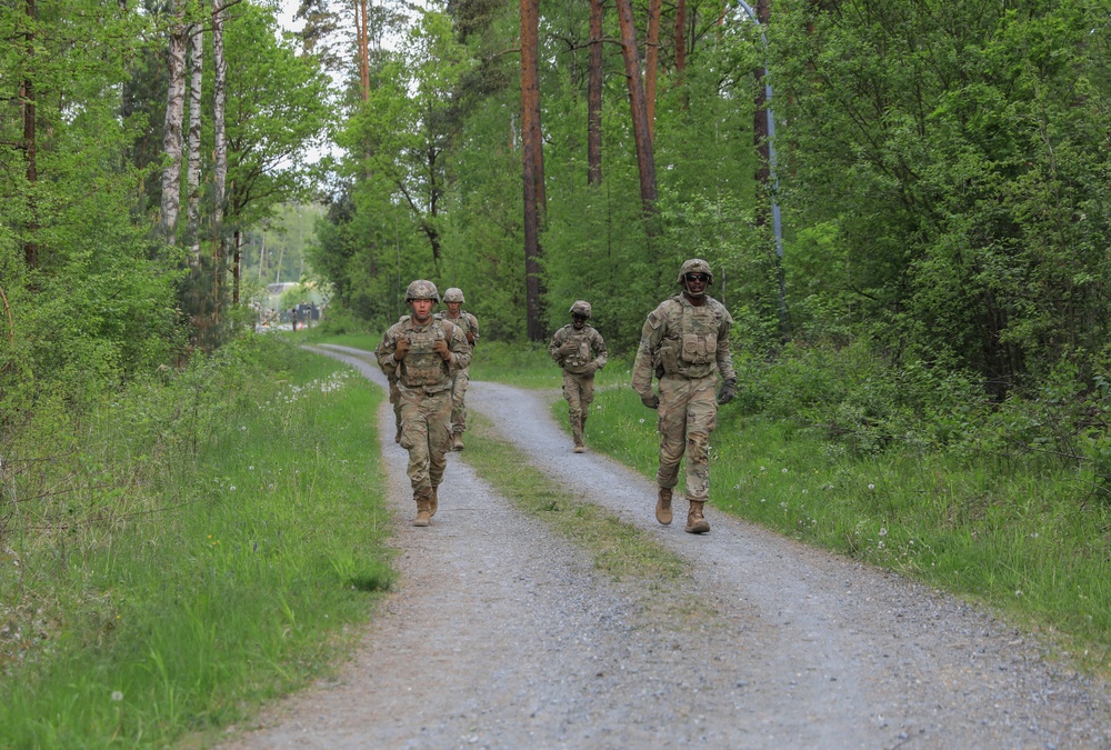 Competitors conduct Expert Physical Fitness Assessment during V Corps Best Squad competition