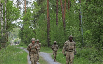 Competitors conduct Expert Physical Fitness Assessment during V Corps Best Squad competition
