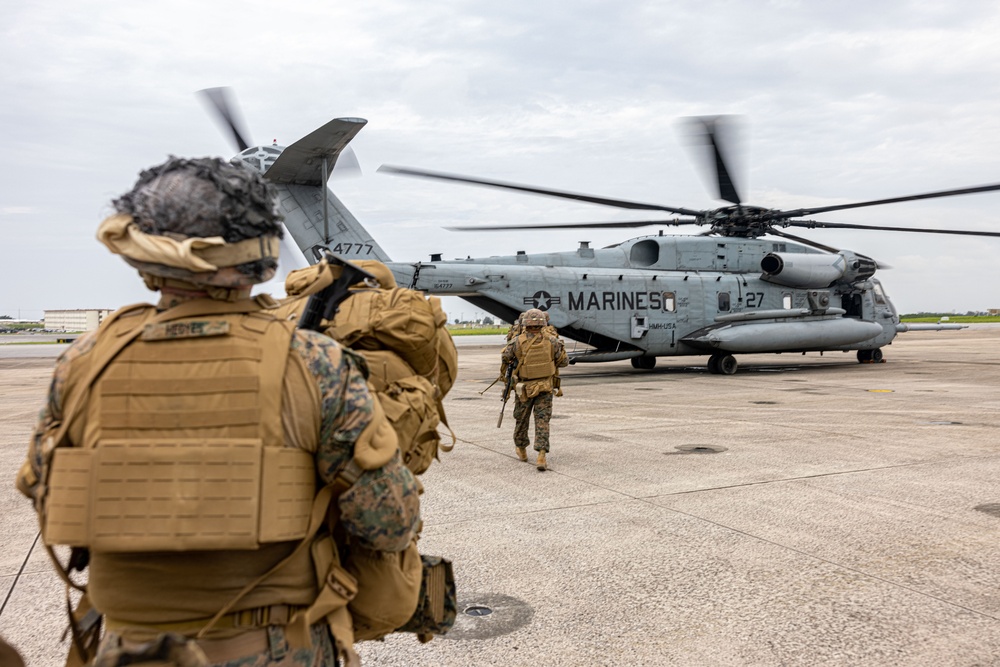 U.S. Marines Execute an Alert Contingency MAGTF Flyaway Drill