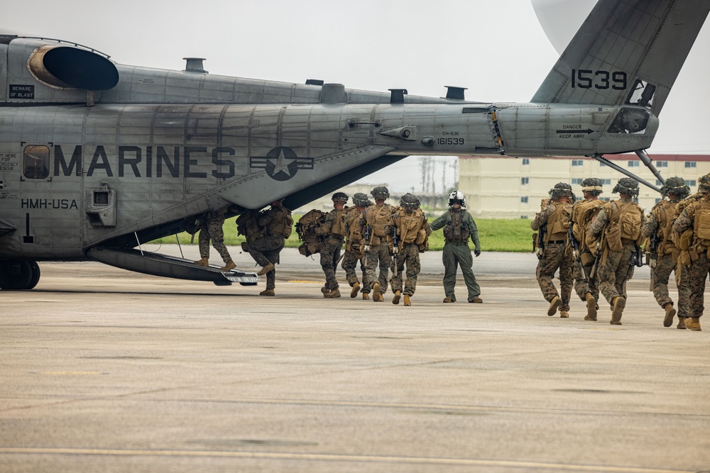 U.S. Marines Execute an Alert Contingency MAGTF Flyaway Drill
