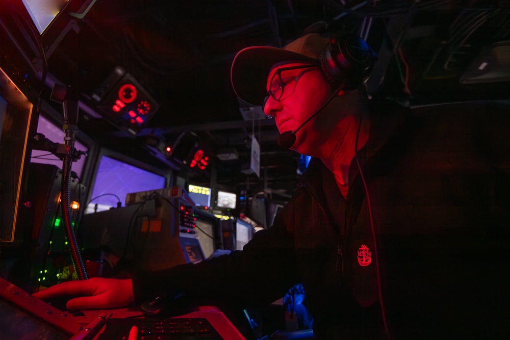 USS Gridley Chief Tracks Contacts