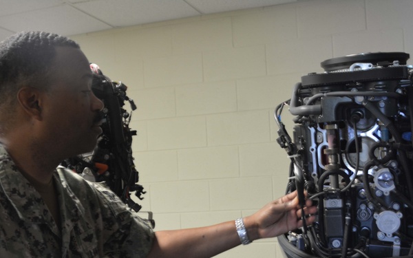 SOUTHCOM Commander Tours NAVSCIATTS