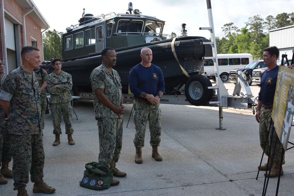 SOUTHCOM Commander Tours NAVSCIATTS