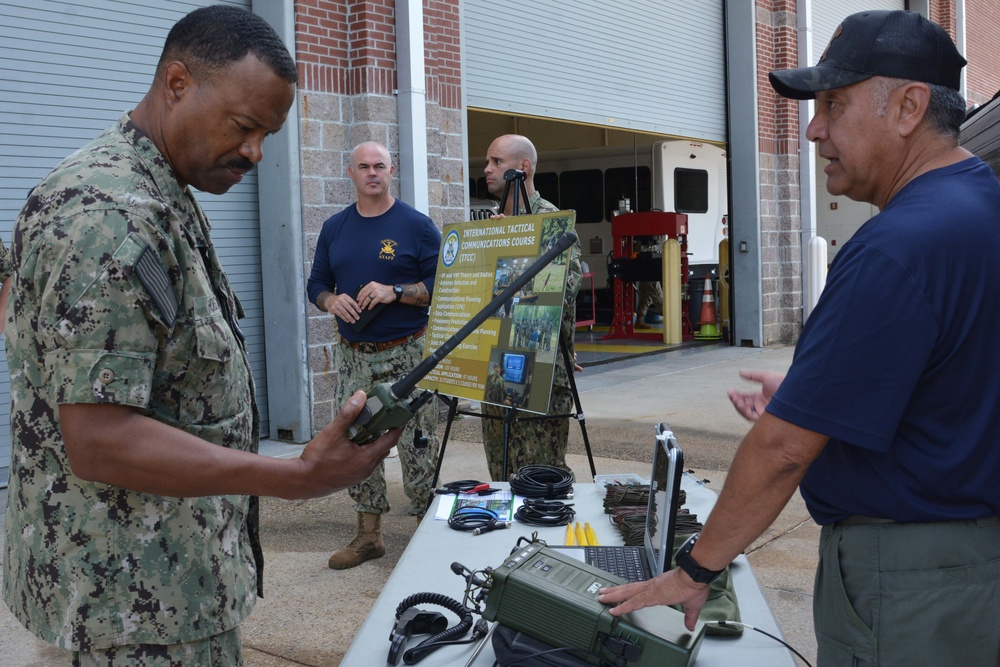 SOUTHCOM Commander Tours NAVSCIATTS