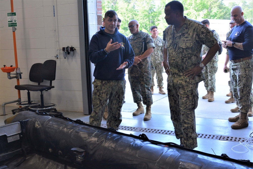 SOUTHCOM Commander Tours NAVSCIATTS