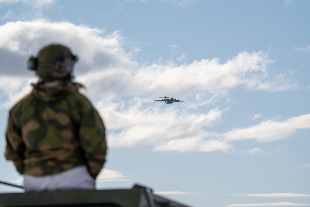 82nd Airborne Division conduct an integrated Joint Forcible Entry training exercise for Swift Response 25
