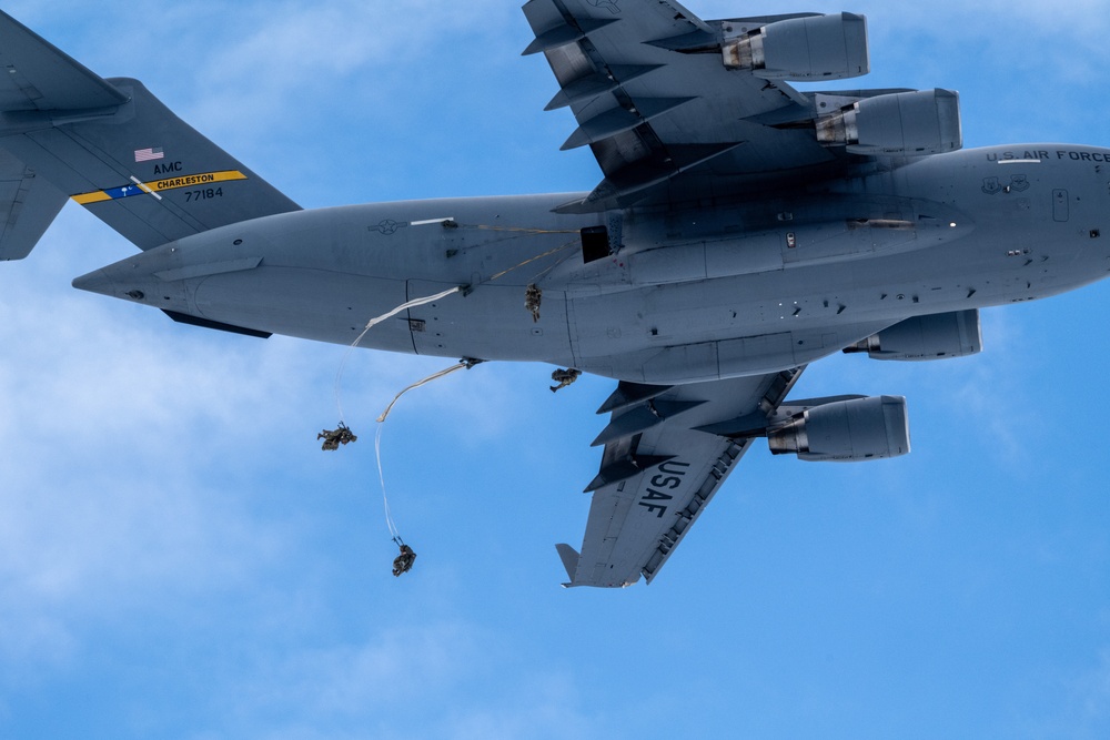 82nd Airborne Division conduct an integrated Joint Forcible Entry training exercise for Swift Response 25