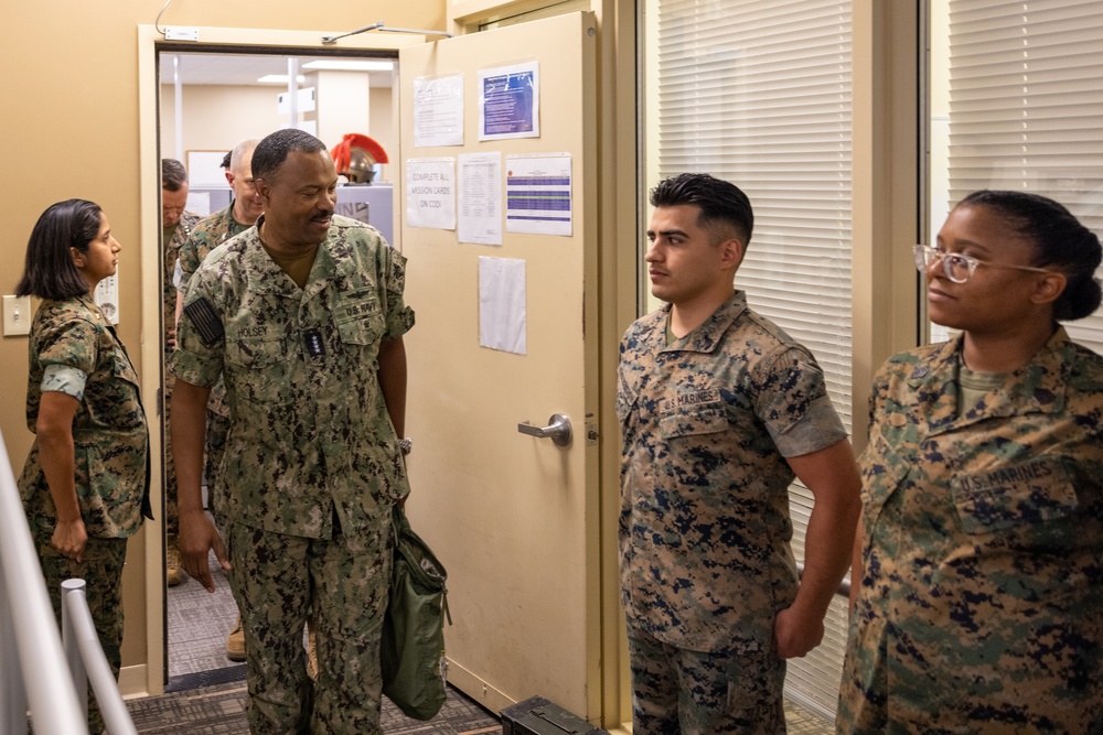 USSOUTHCOM Commander visits MARFORSOUTH