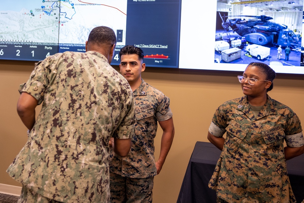 USSOUTHCOM Commander visits MARFORSOUTH