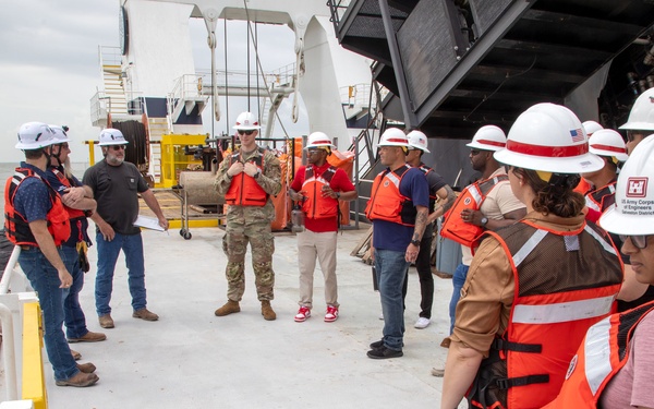 Galveston District Hosts 20th Engr. Bn. For Leadership Development