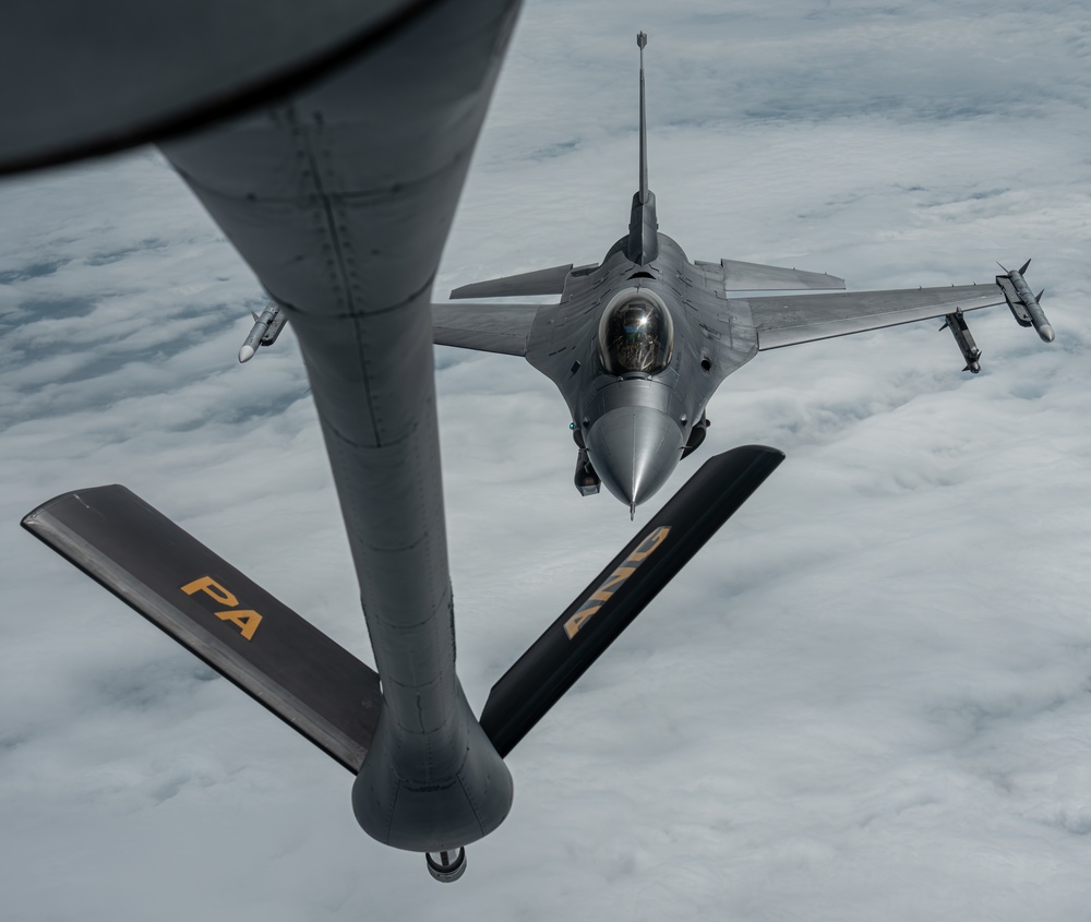 F-16 Falcon Tops Off with a KC-135