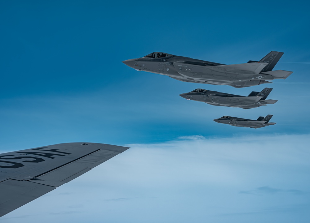 F-35s off the Wing Tips