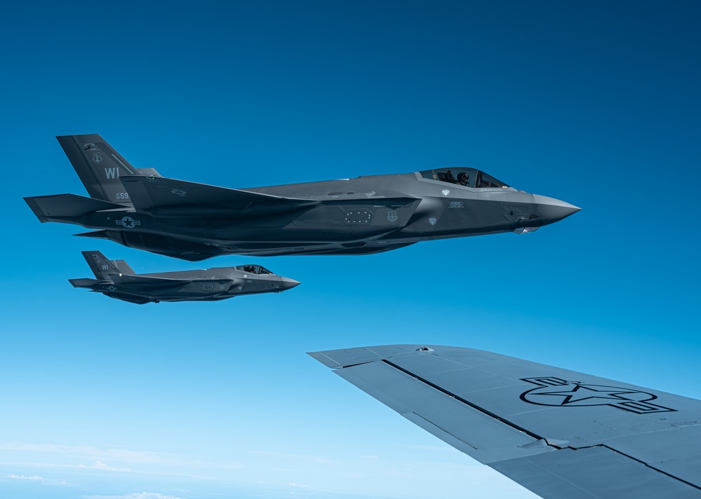 F-35s off the Wing Tips