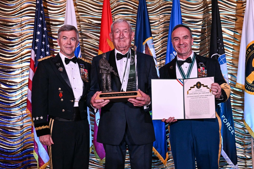 SOCOM hosts 2025 SOF Week award ceremony