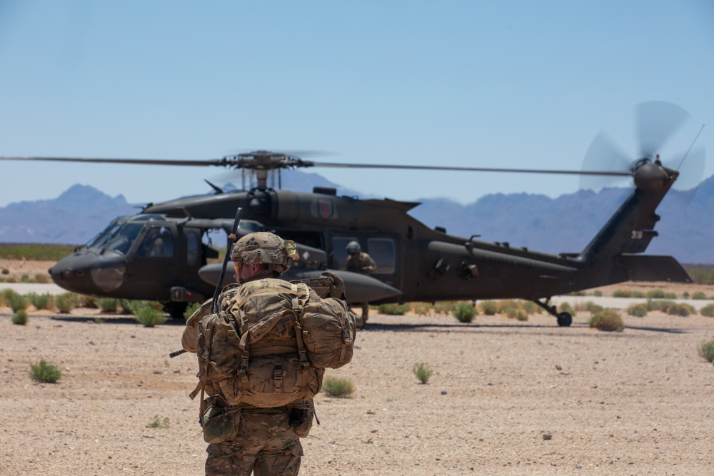 1-41 Infantry Battalion conducts air assault operations