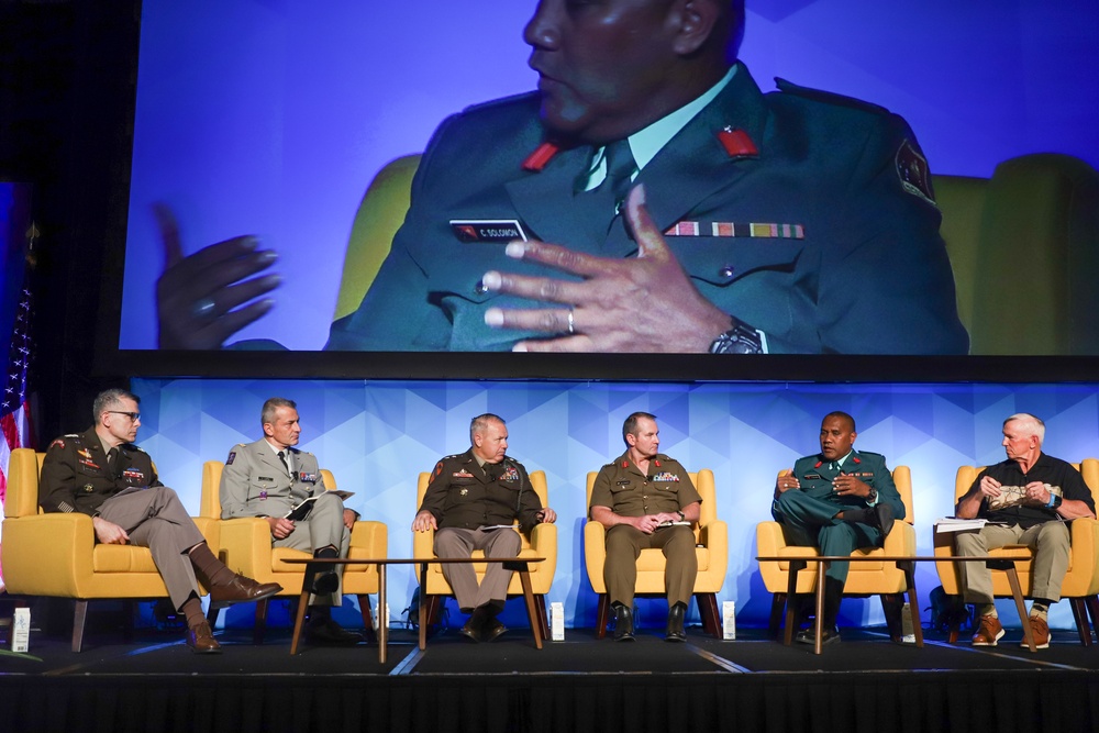 LANPAC host &quot;Shoulder to Shoulder&quot; Panel