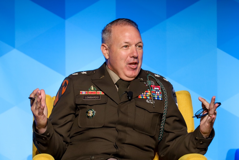 LANPAC &quot;Shoulder to Shoulder&quot; Panel
