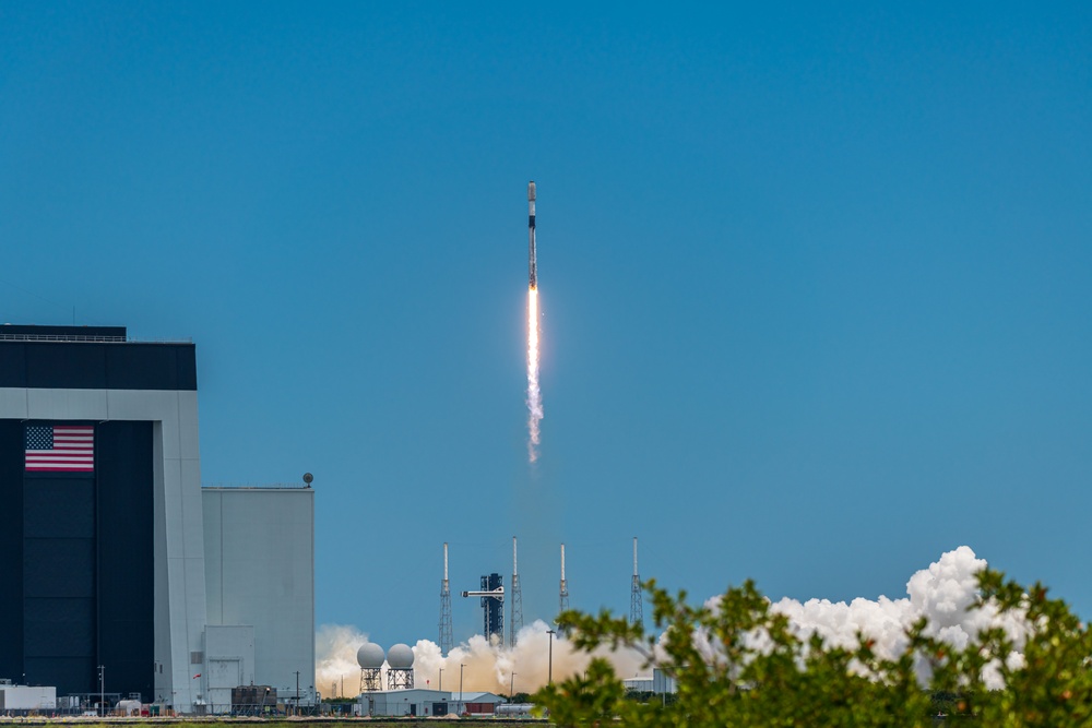 Starlink 6-67 Launches from Cape Canaveral Space Force Station