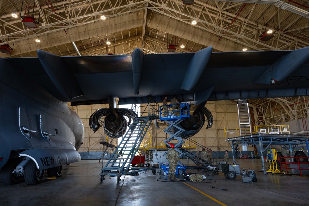 Maintaining the C-17