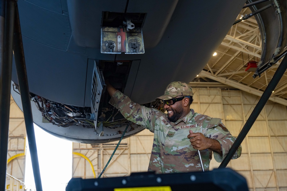 Maintaining the C-17