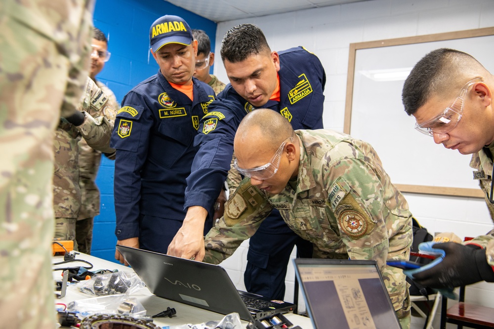 SENAN and Colombian Navy Motor Maintenance