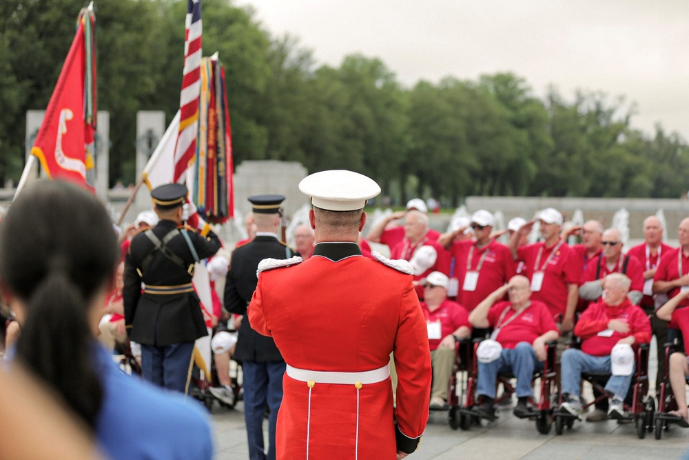 Marine Vocalist Supports Eastern Iowa Honor Flight