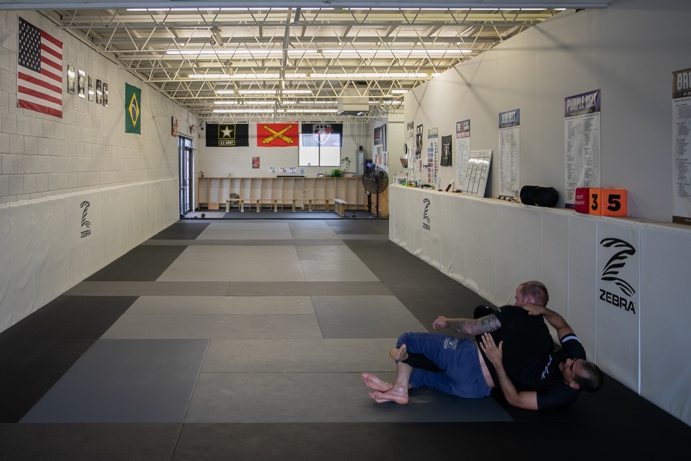 Combatives instructors, local business owner build Fort Sill combatives team