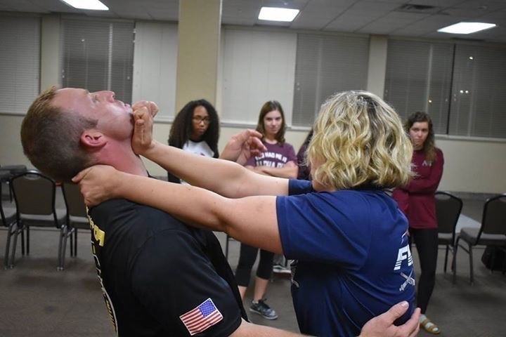 Combatives instructors, local business owner build Fort Sill combatives team