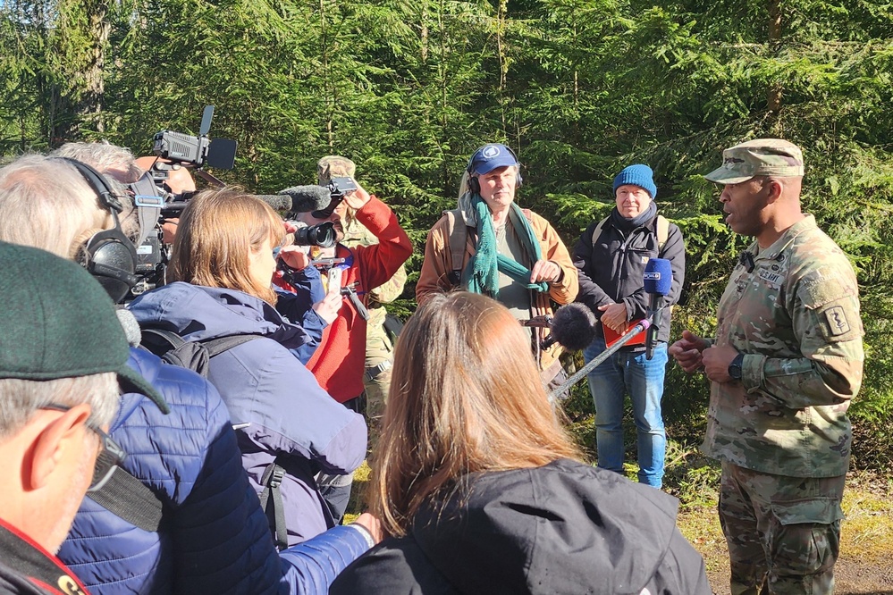 30th Medical Brigade Commander interviews with journalists