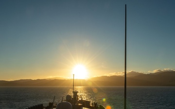 USS Blue Ridge visits Wellington, New Zealand