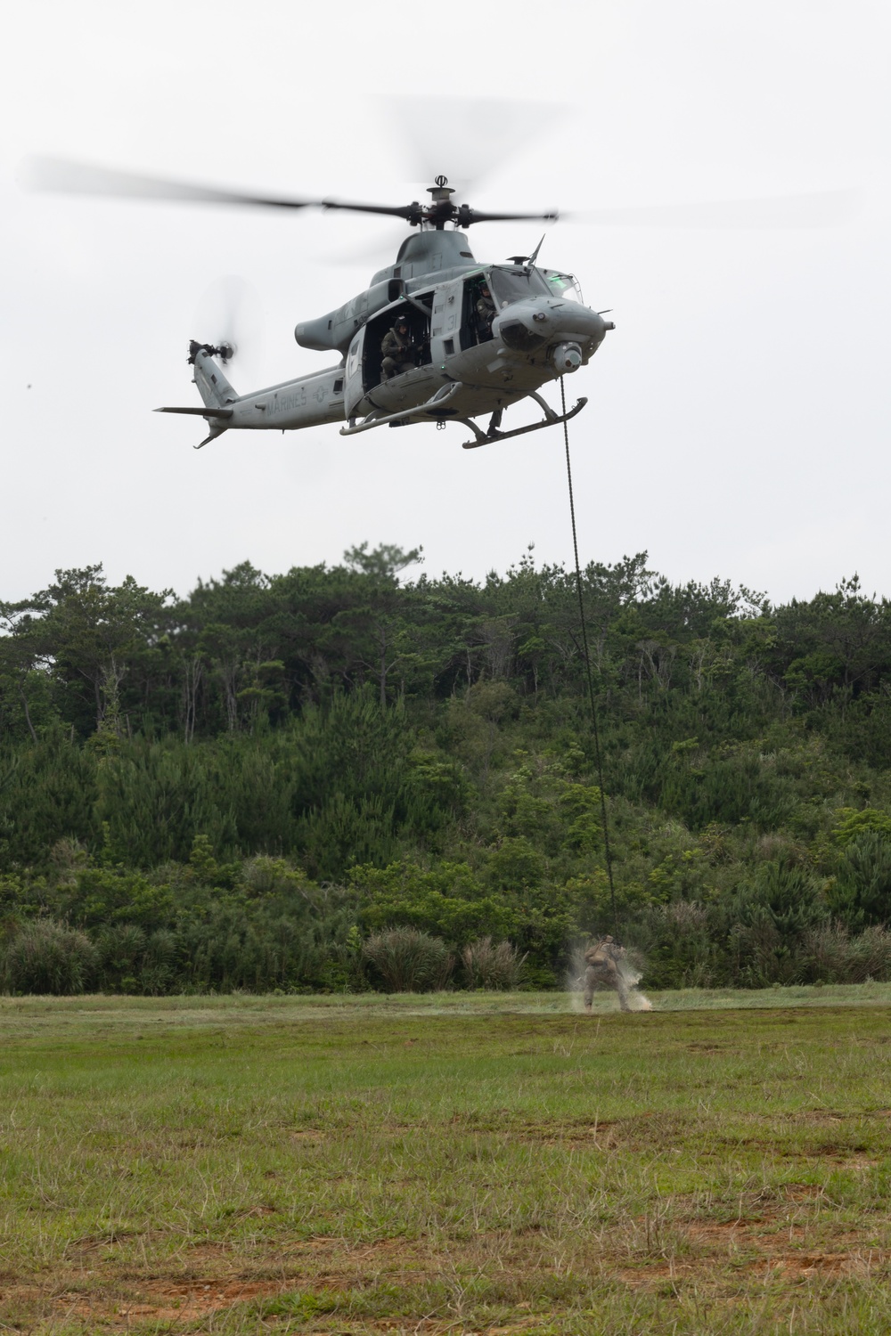 31st MEU Marines conduct Fast Rope Masters Sustainment Training