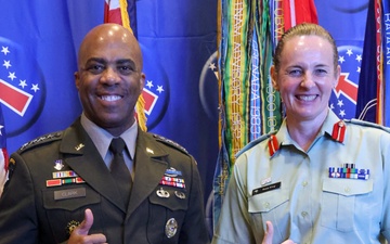USARPAC Commander meets with the Commander of the New Zealand Army