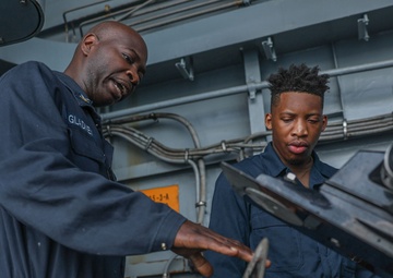 Boat Training on USS Iwo Jima