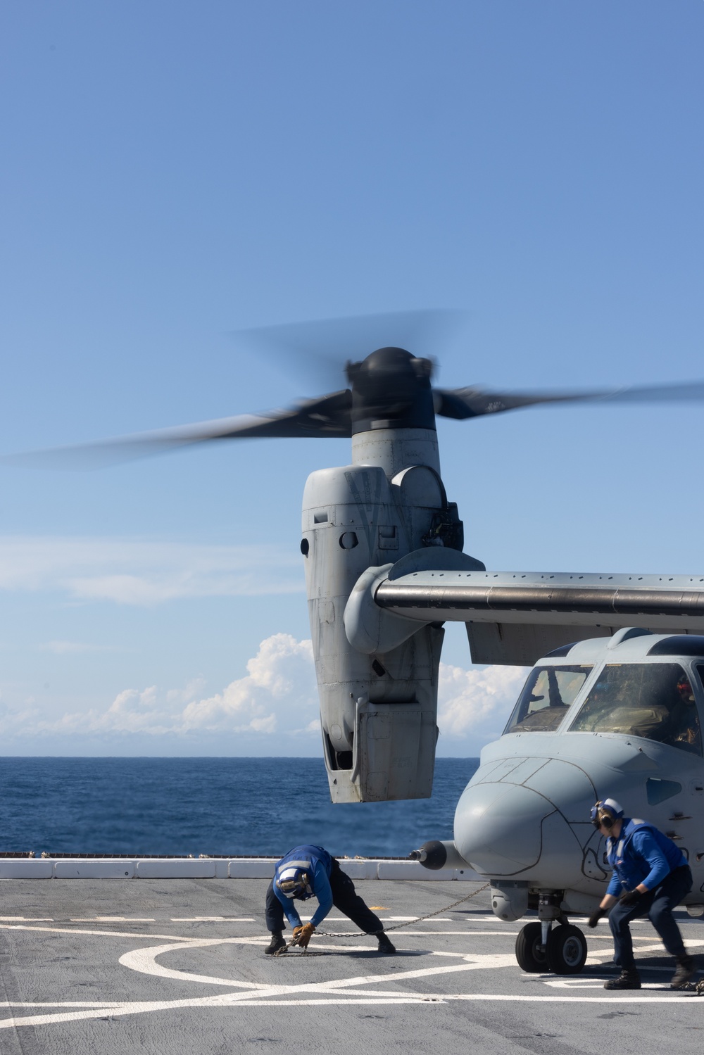 22nd MEU | VMM-265 (REIN) Board USS San Antonio
