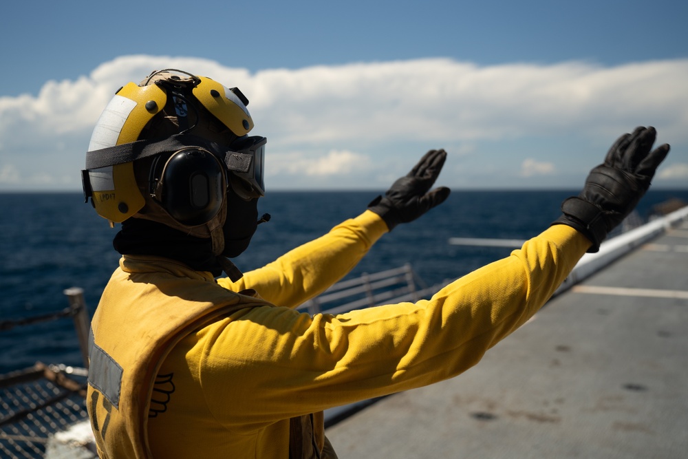 22nd MEU | VMM-265 (REIN) Board USS San Antonio