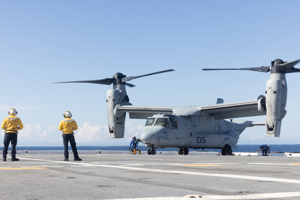 22nd MEU | VMM-265 (REIN) Board USS San Antonio