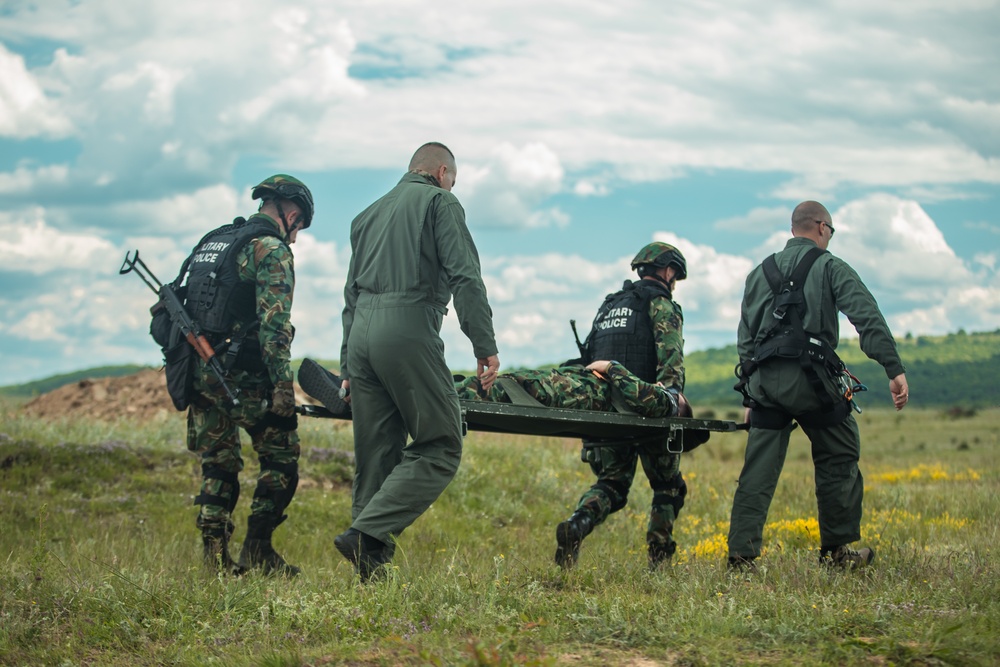 117th MP Battalion Conducts Multinational MEDEVAC Training in Bulgaria