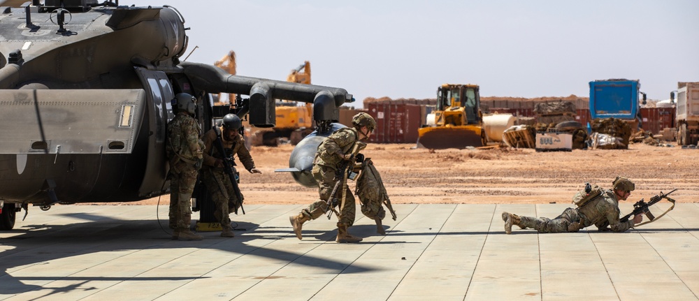 10th Mountain Division and Syrian Partners Train Side-by-Side in Air Assault Operations