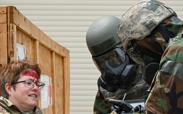 Med Hawks sharpen expeditionary medical services with EMEDS+10