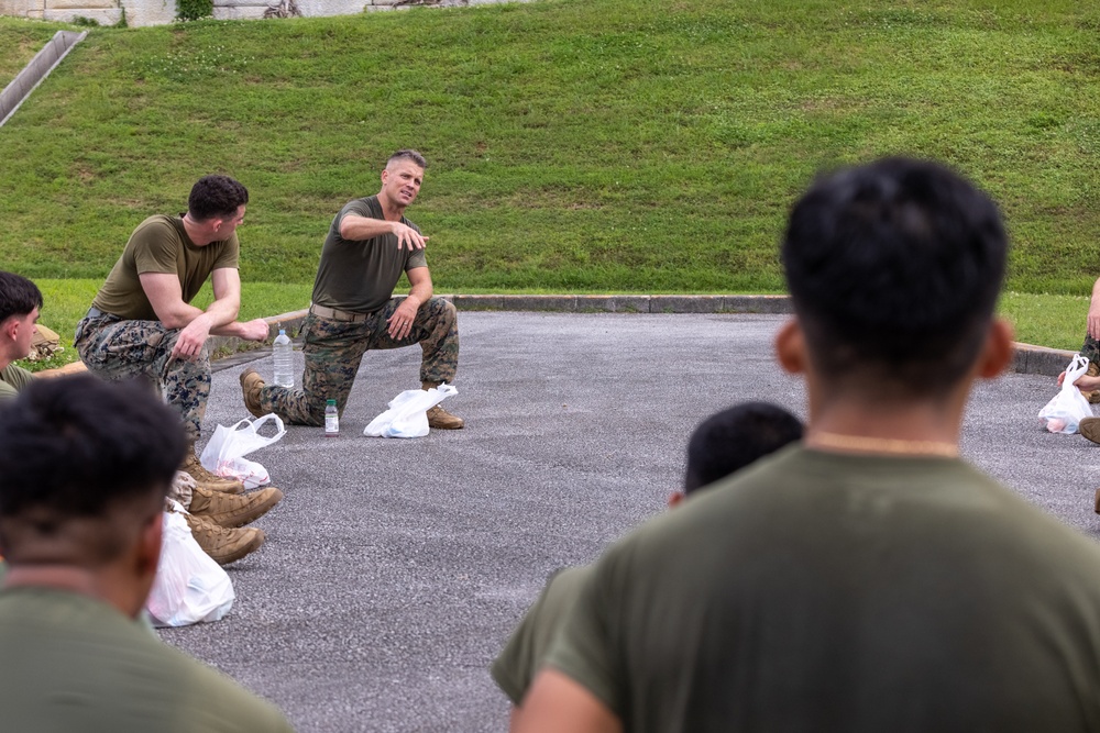 RP3 Antonio Reynoso Leads Physical Training with 3d Reconnaissance Battalion