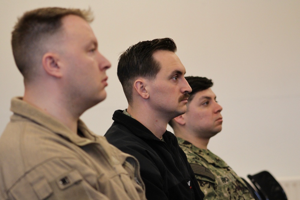 Rear Adm. Saccomando visits U.S. VP Squadrons