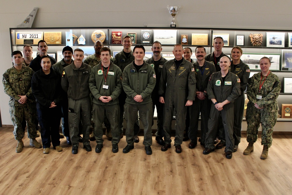Rear Adm. Saccomando visits U.S. VP Squadrons