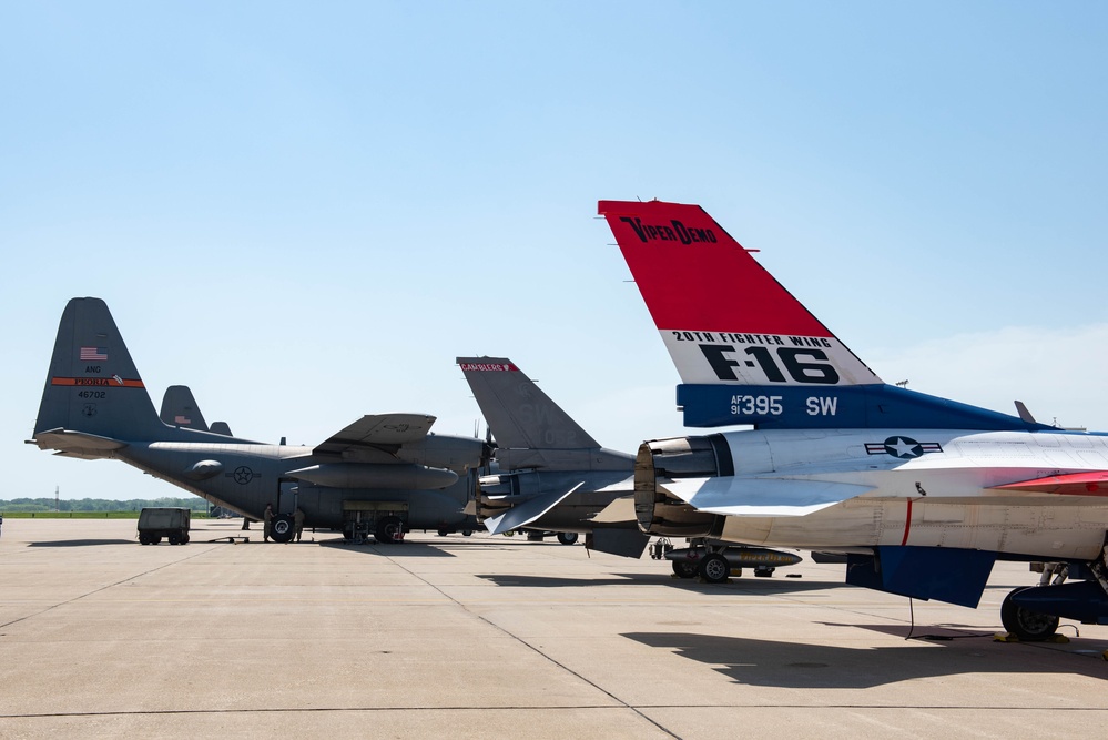 182nd Airlift Wing Hosts F-16 Viper Demo Team