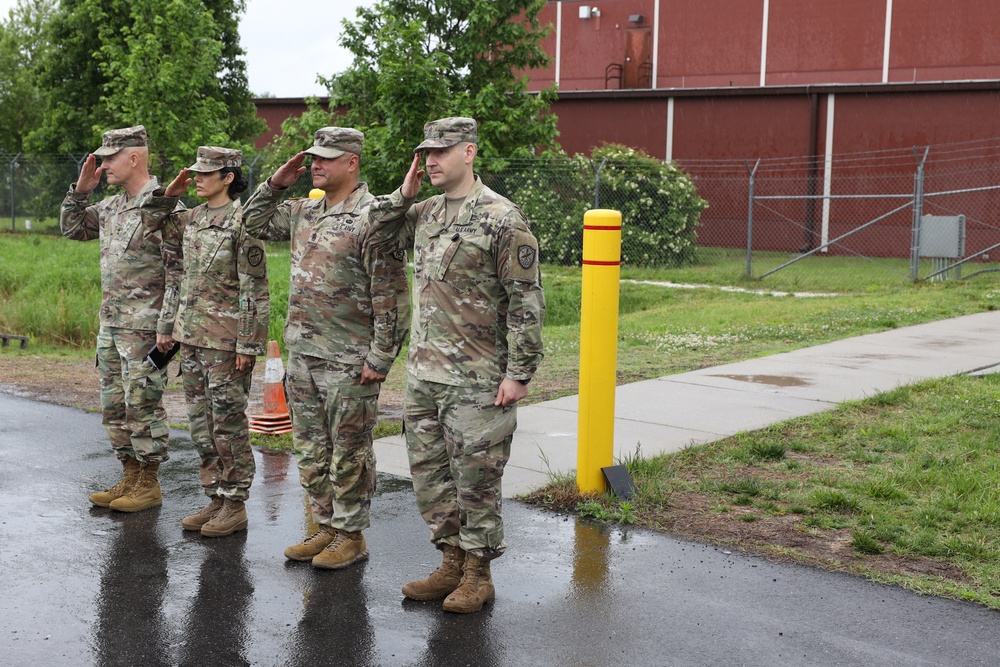 Army Secretary visits cyber brigade 01