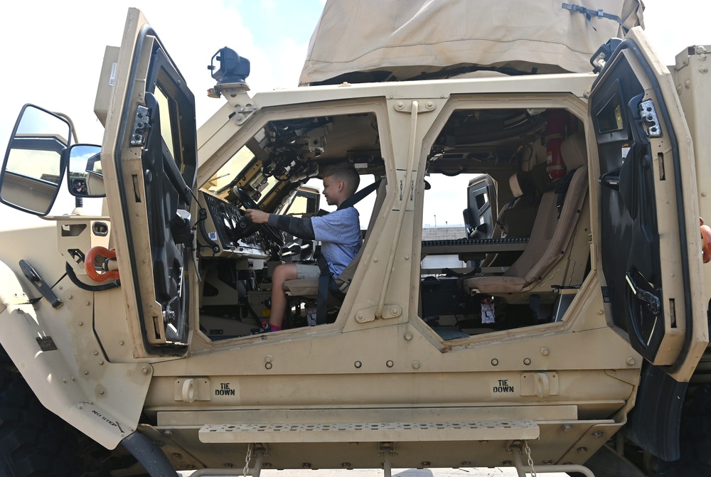 Employees’ kids tour Fort Indiantown Gap