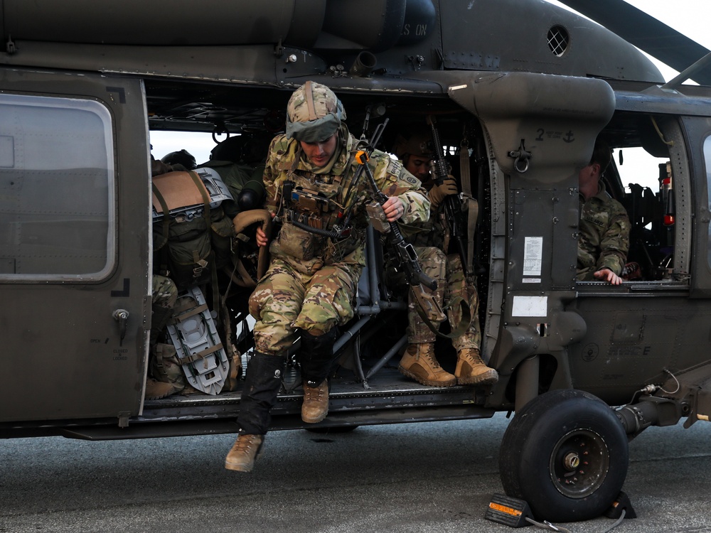 Cold Load Training at Bardufoss Air Station during Swift Response 25