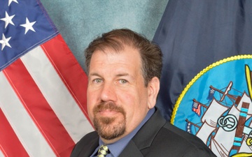 Departing Strategic Systems Programs Employee Ensures Transfer of Knowledge